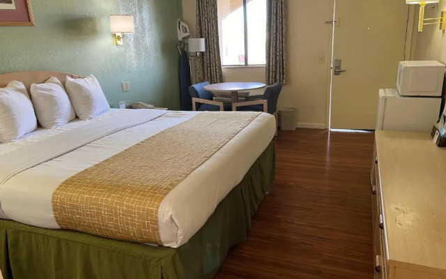 Travelodge By Wyndham Holbrook