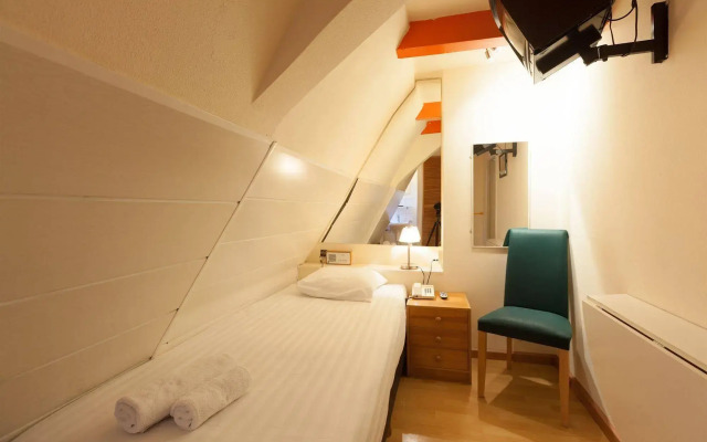 Townhouse Hotel