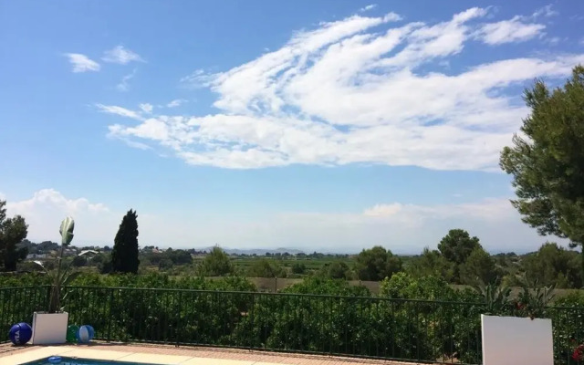 Apartment Calle Acacias