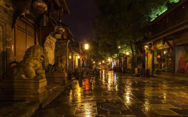 7 Days Inn Chengdu North Railway Train Station Square Branch