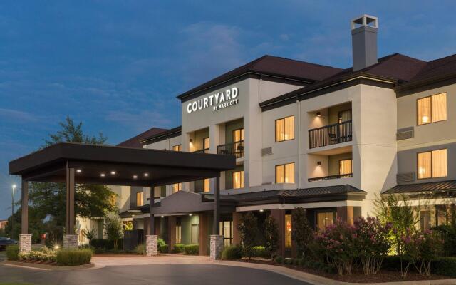 Courtyard by Marriott Tulsa Central