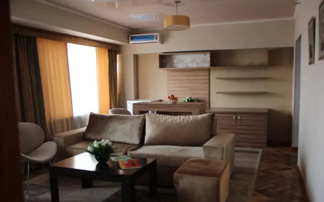 Club Hotel Dostuk