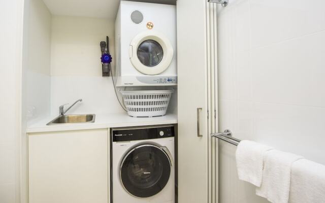 1 Bright Point Apartment 1504