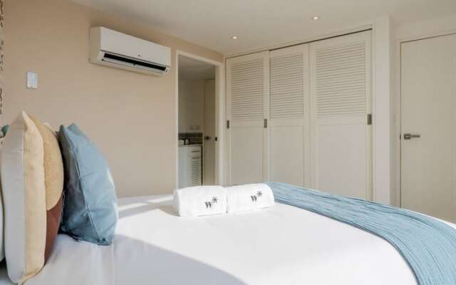 w Lovely 3BR With Modern Balcony in Panama
