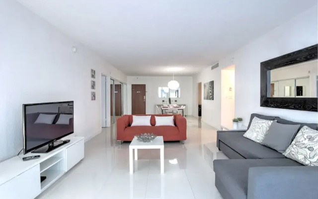 Tides - Private Condo