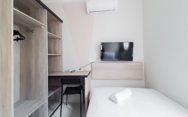 Homey Studio at Alesha Vanya Park BSD Guest House (Sharing Bathroom) – Guest Rooms – Legok