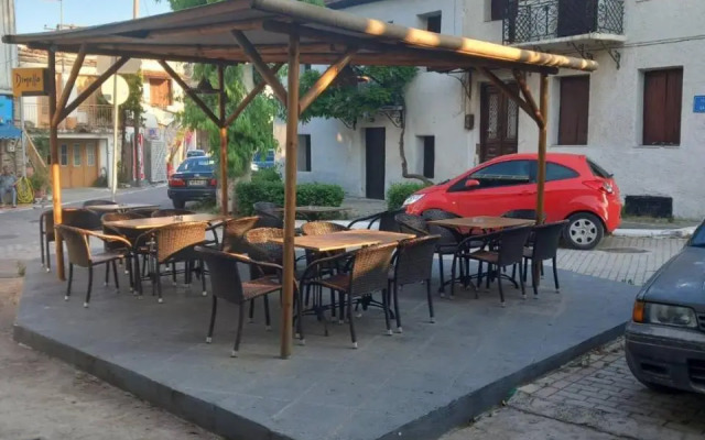 2 floor house in Loggos - Aigio