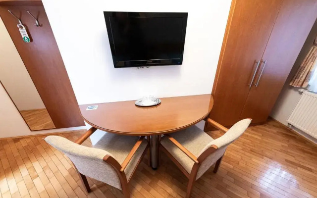 Apartmaji in sobe RaMar