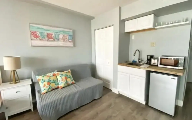 Ocean Side Inn Studios