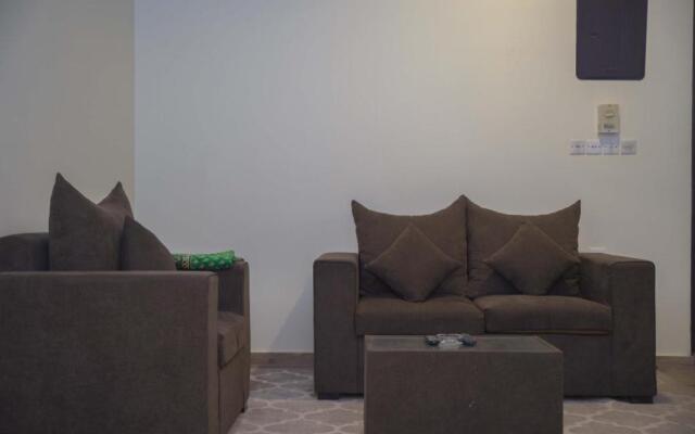 Al Eairy Furnished Apartments Qassim 4