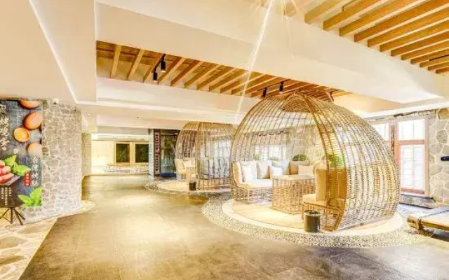 Roman Garden Business Center