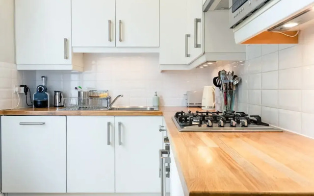 1 Bedroom Apartment in Brook Green