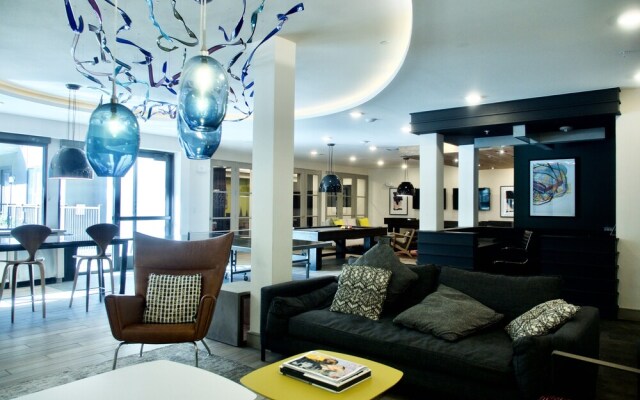 Hidden Gem of Dallas, 6 Mins Aacenter