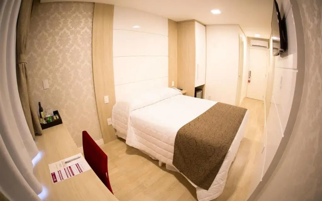 Holiday & Business Hotel - Ao lado do Centro de Eventos e Arena Conda
