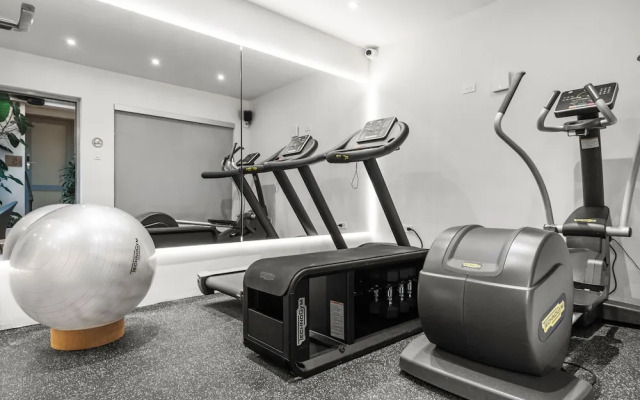 At Oceanpark Cocktail Bar AC Saltwater Pool