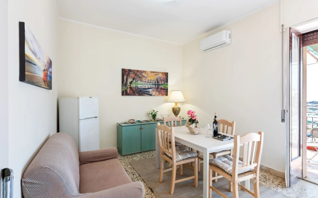 Roomy And Bright Apartment With Balconies X6