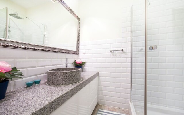 Little Home - Colosseum