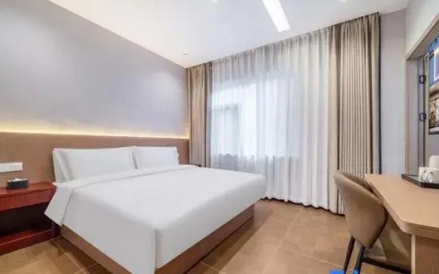 Yijianglou Hotel (Tonglu Fuchunjiang)