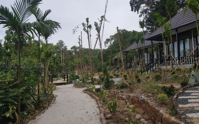 Koh Rong Hill Beach Resort