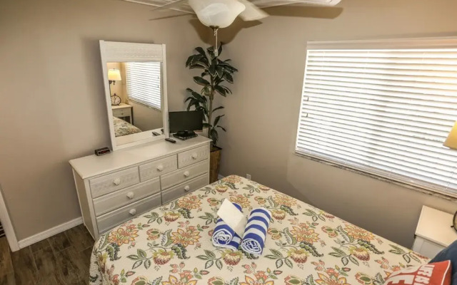 Castle Beach 402