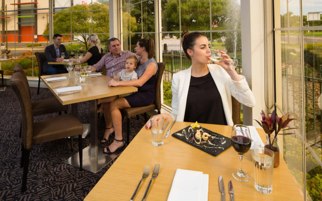 Best Western Plus Hovell Tree Inn