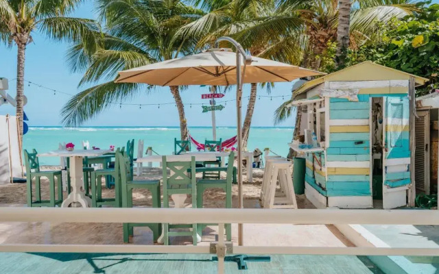 Green Coast Beach Hotel