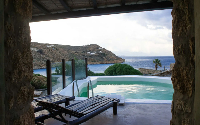 Beyond Beachfront Super Paradise Villa