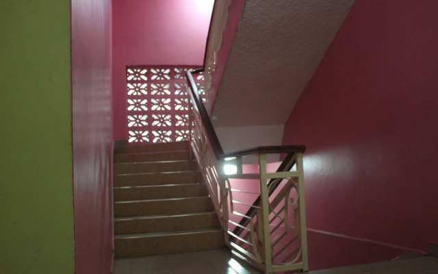 Ideal Hotel