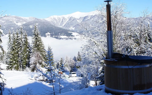 Spacious Villa in Afritz am See with Hot Tub