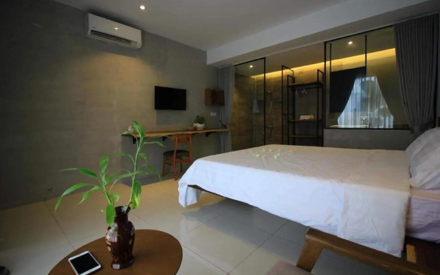 Mango Hotel