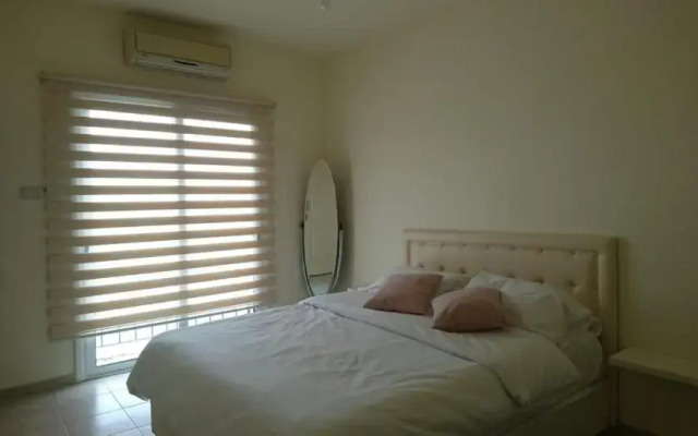 Impeccable 2 bed Penthouse