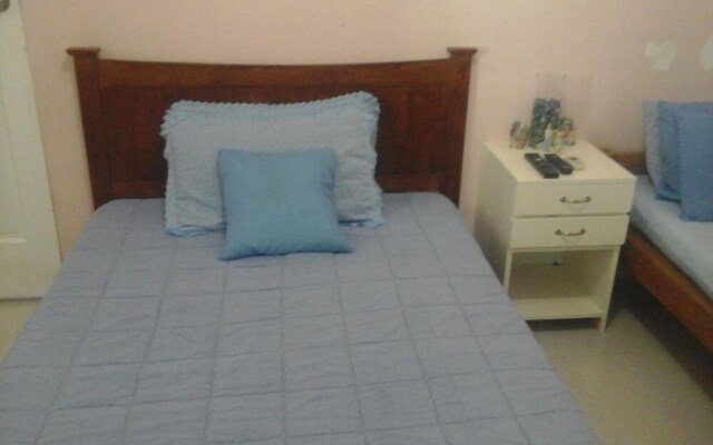Oliveros Residence Bed and Breakfast