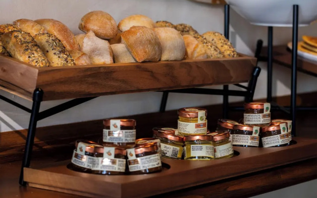 Porto Lotti Suite Hotel