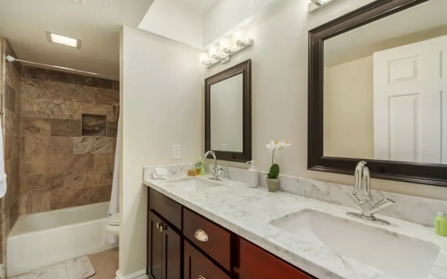 63rd Scottsdale 4 Bedroom Home by Redawning