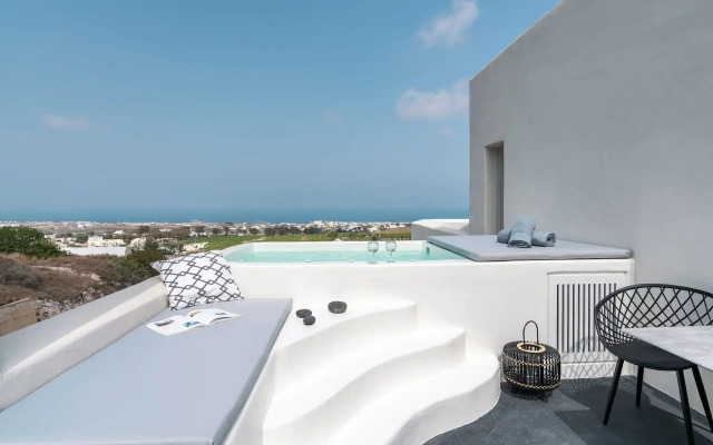 MAEVA Santorini Suites