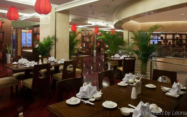 Holiday Inn Chongqing Guanyinqiao by IHG