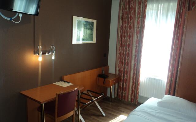 Albert Hotel