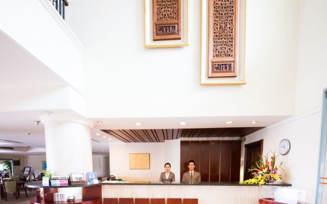 Diamond Westlake Suites