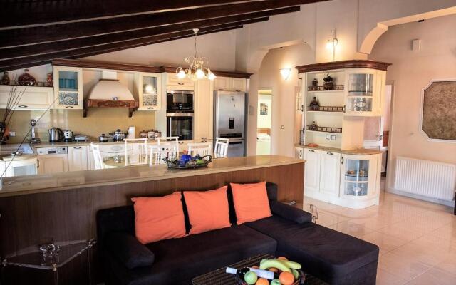 Liberis Luxury Loft Suite
