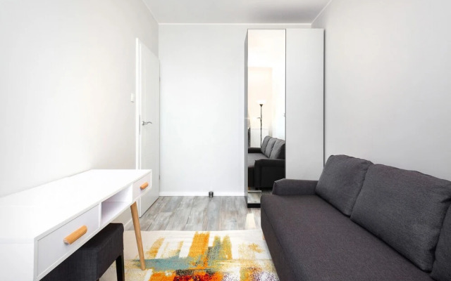 Rondo Wiatraczna Warsaw by Renters
