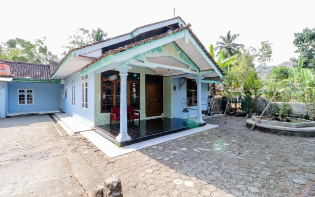 Riana Homestay