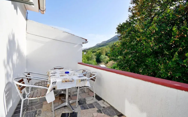 Apartments Mladen