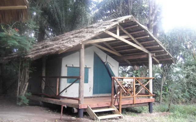 Simbamwenni Lodge and Camping