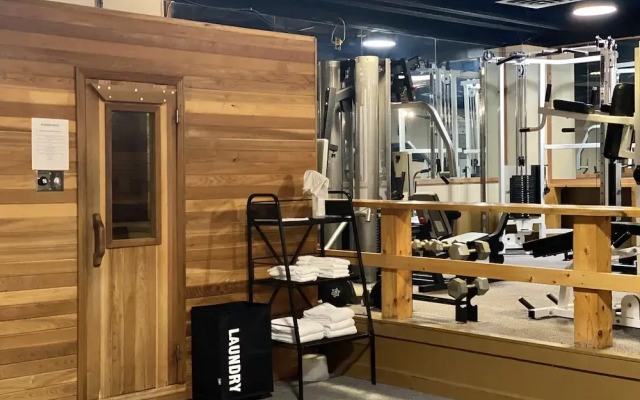 Quality Inn Whitecourt