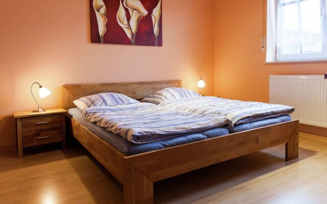 Cozy Apartment in Rommersheim near Forest