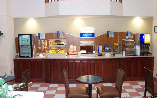 Holiday Inn Express & Suites Birmingham Trussville by IHG