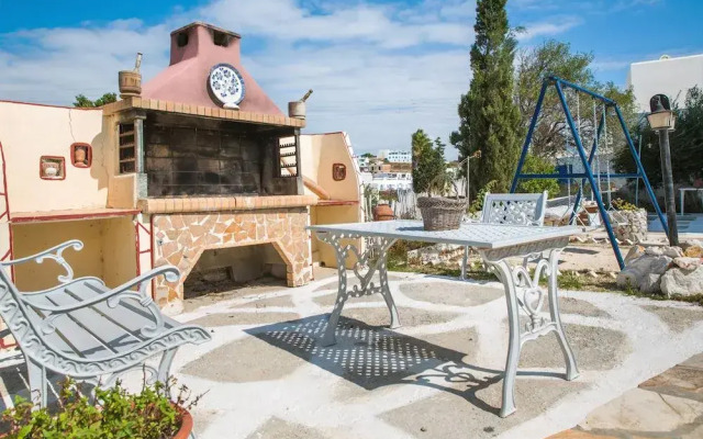 Stavros Studios