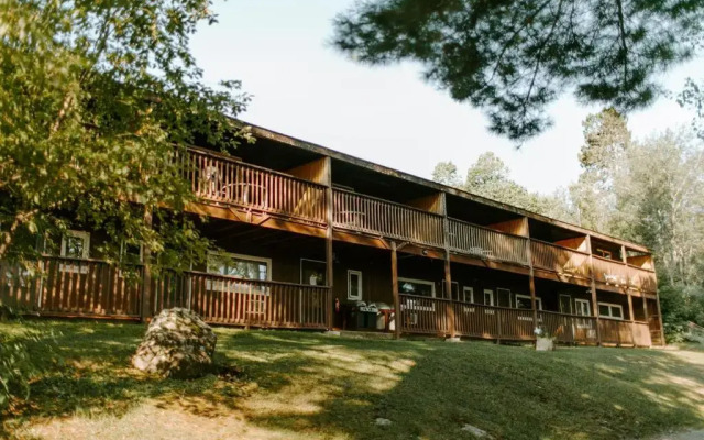 Silver Rapids Lodge