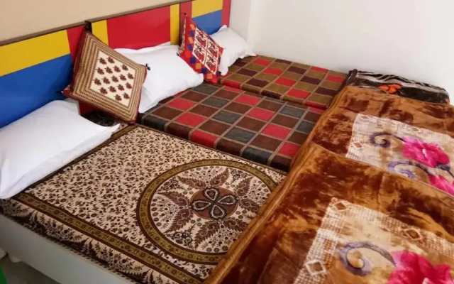 Goroomgo Friends Home Stay Agra
