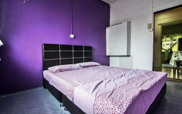 Sakura Tupong Guest House